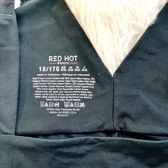 New with tags SPANX OPEN BUST PANTY BODYSUIT. NO ROLLING AT HEM! Tummy Control - Picture 4 of 5